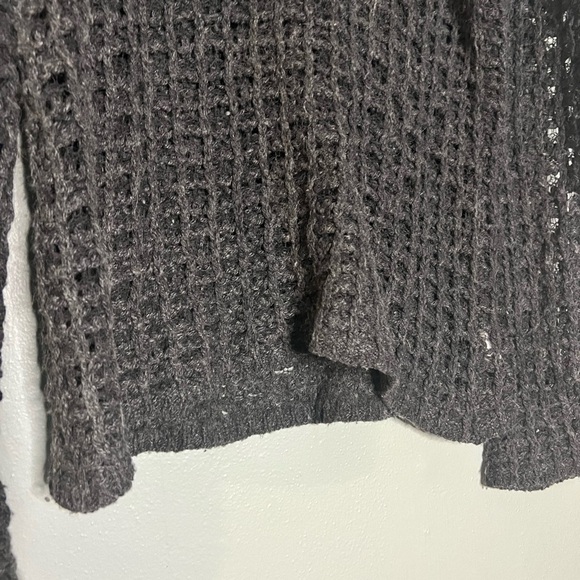 Graham & Spencer wool blend grey crochet knit pullover top - Picture 7 of 9